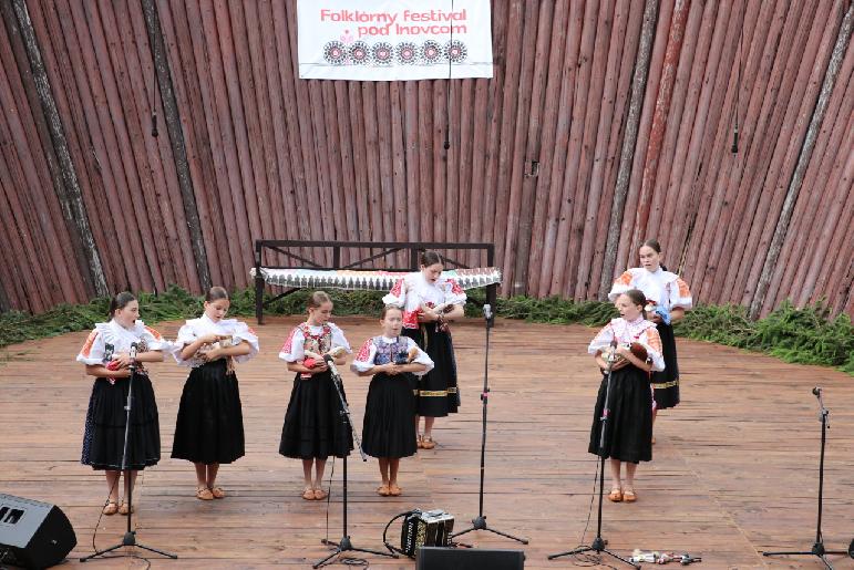 Folklórny festival Pod Inovcom 2024