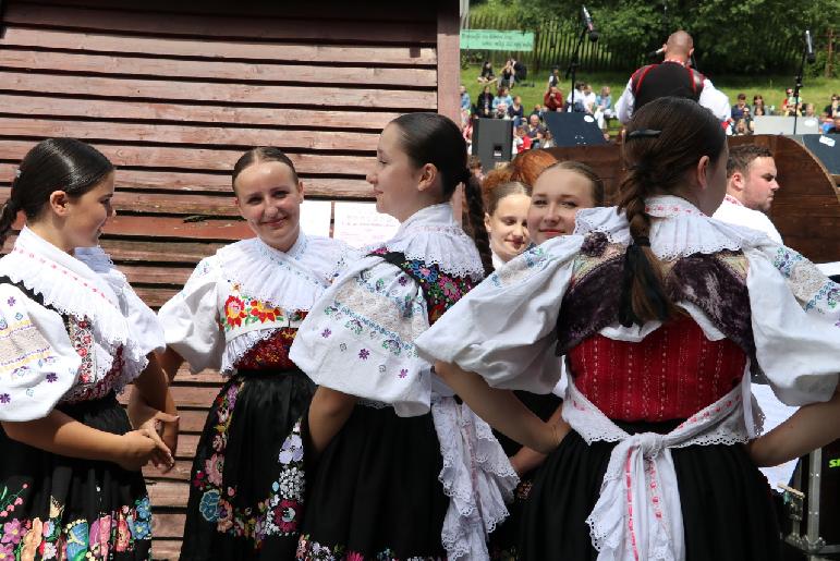 Folklórny festival Pod Inovcom 2024