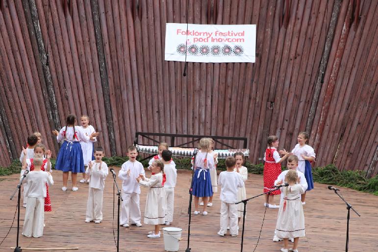 Folklórny festival Pod Inovcom 2024