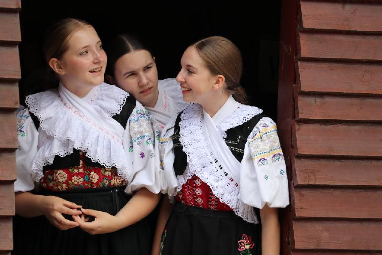 Folklórny festival Pod Inovcom 2024