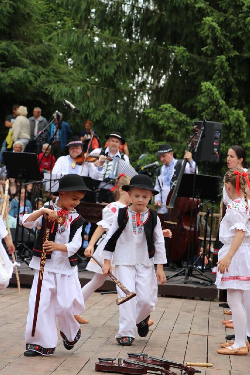 Folklórny festival Pod Inovcom 2024