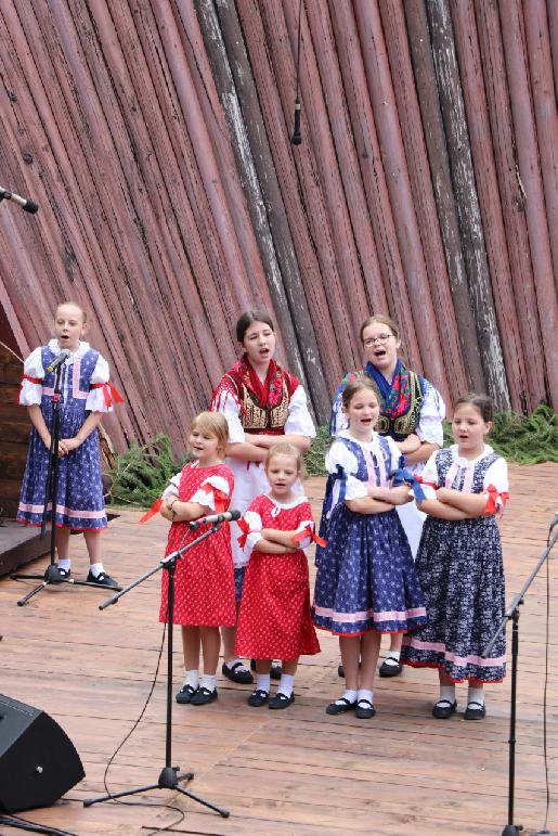 Folklórny festival Pod Inovcom 2024