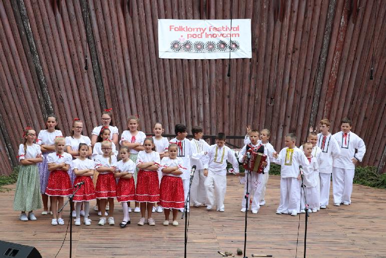 Folklórny festival Pod Inovcom 2024