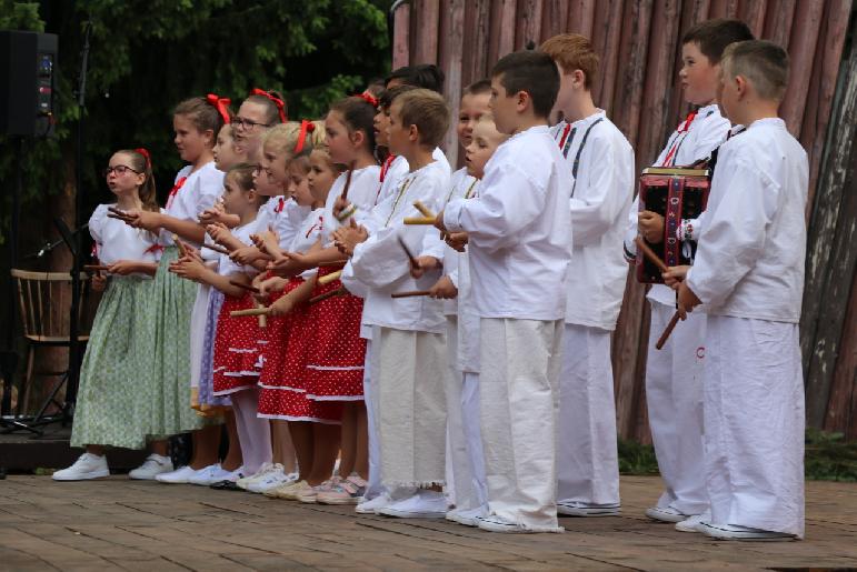 Folklórny festival Pod Inovcom 2024