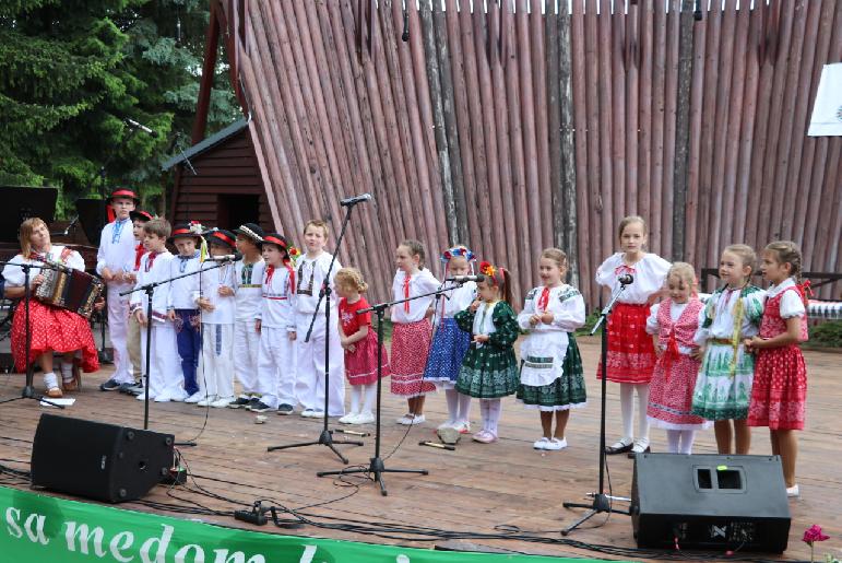 Folklórny festival Pod Inovcom 2024