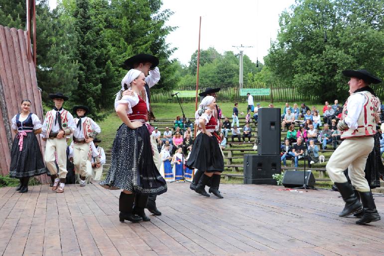 Folklórny festival Pod Inovcom 2024